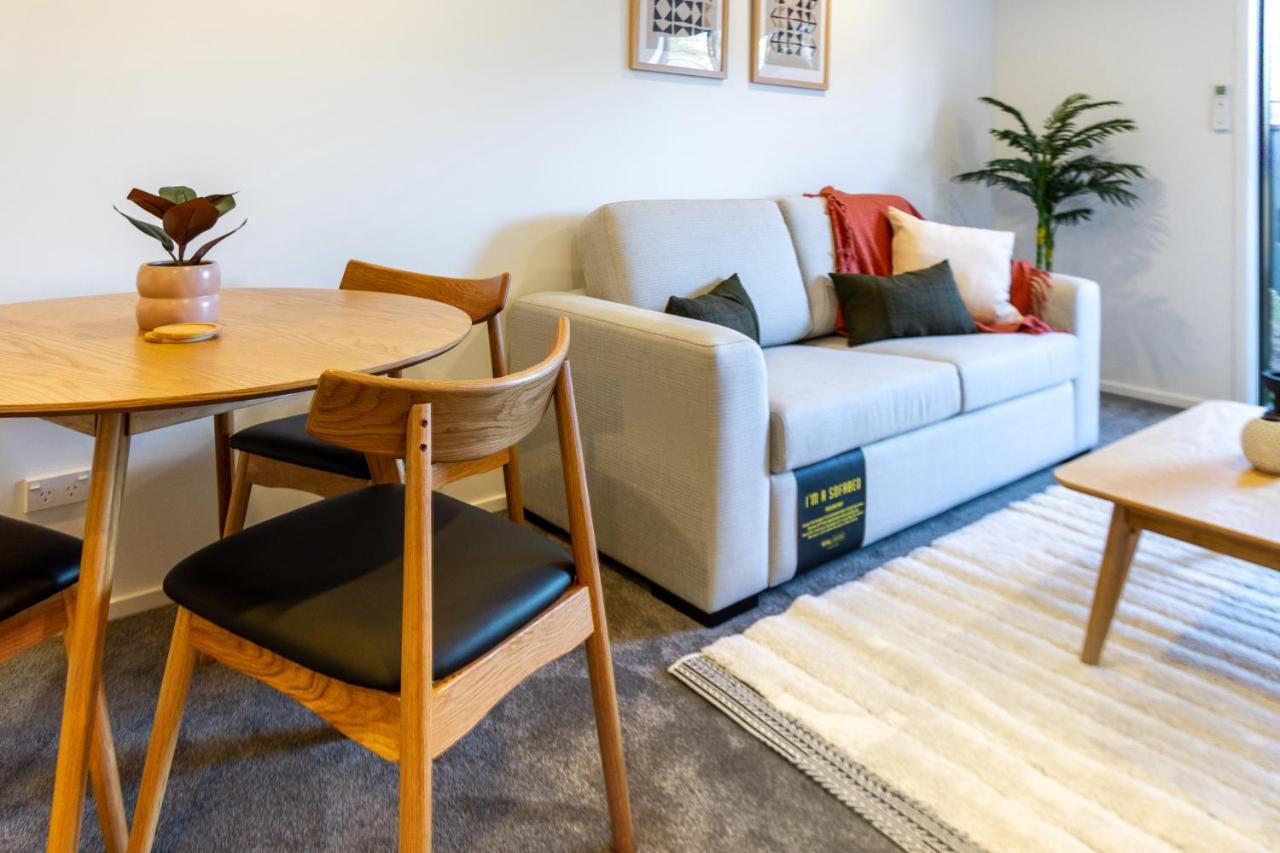 1 Bedroom 1 Bath, Executive Escape, Northlands Mall Крайстчърч Екстериор снимка